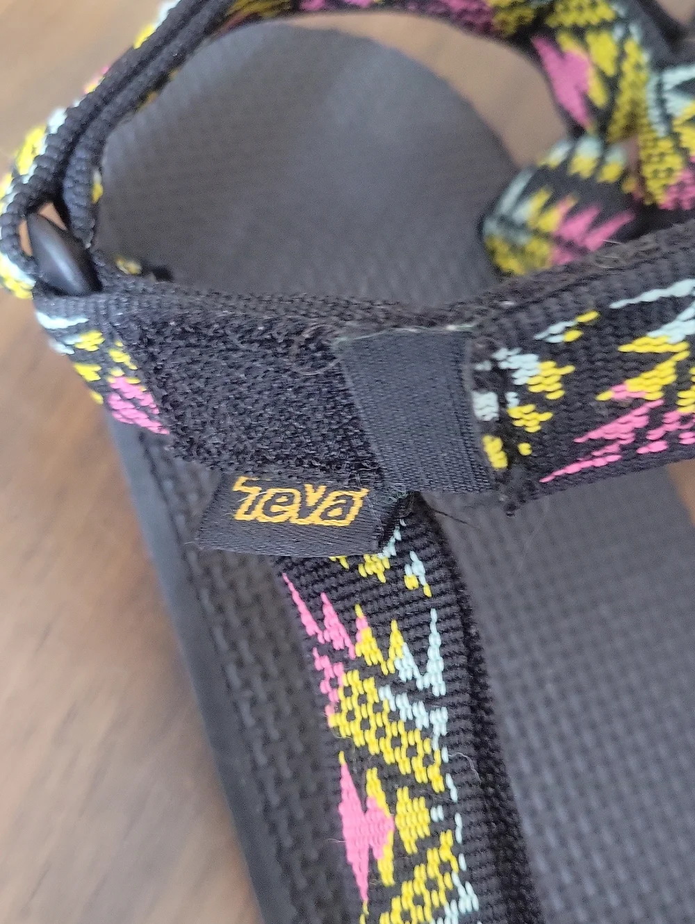 Teva Hurricane Sandals Sz 3